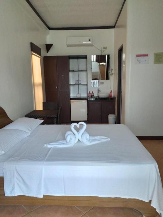 Turtle Inn Resort Manoc-Manoc Eksteriør billede